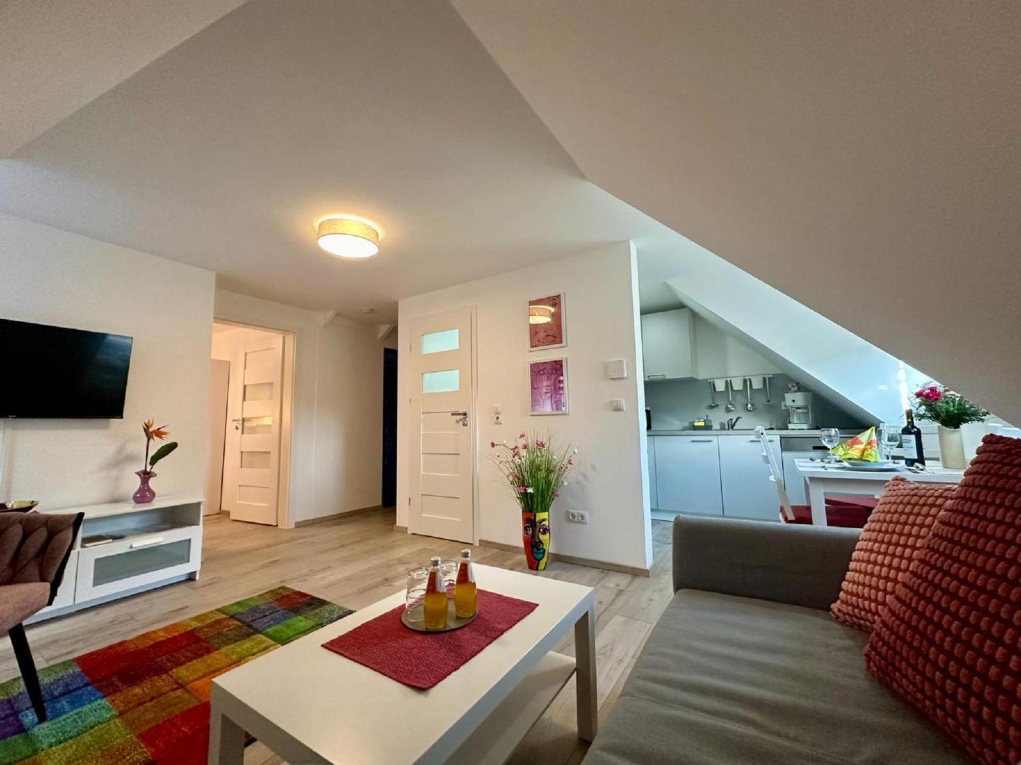 Ferienwohnungen Goja Bad Konigshofen Bagian luar foto