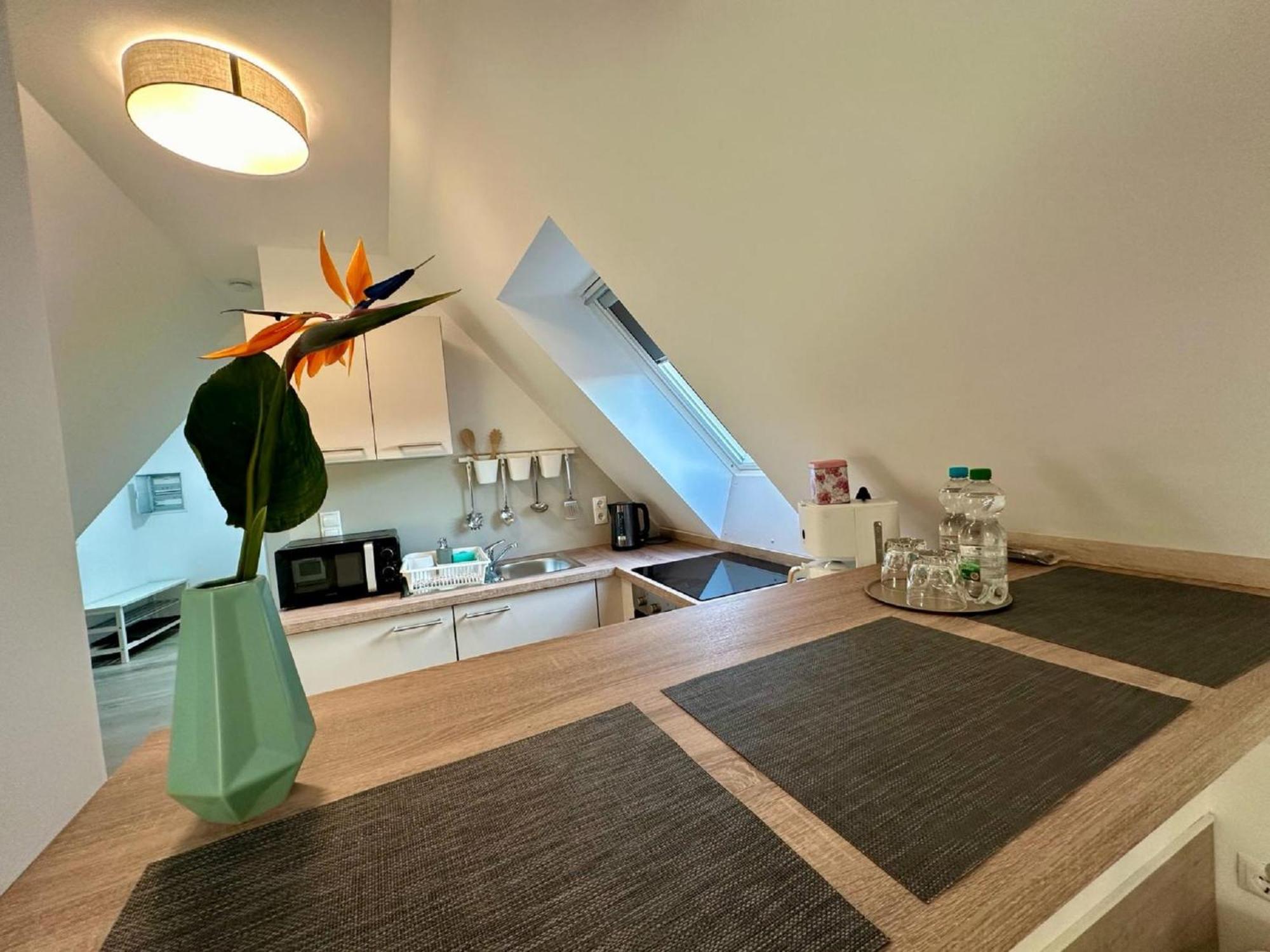 Ferienwohnungen Goja Bad Konigshofen Bagian luar foto