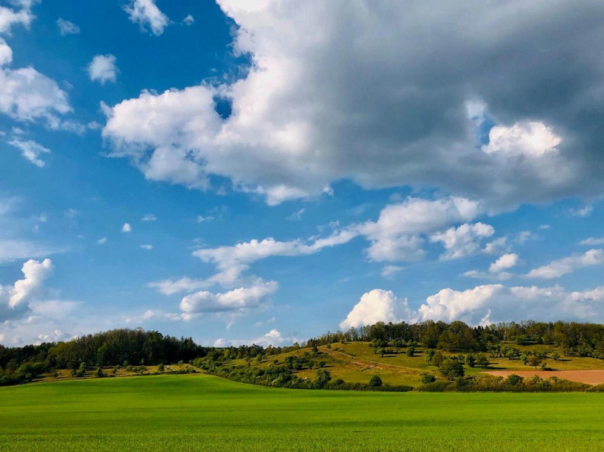 Ferienwohnungen Goja Bad Konigshofen Bagian luar foto
